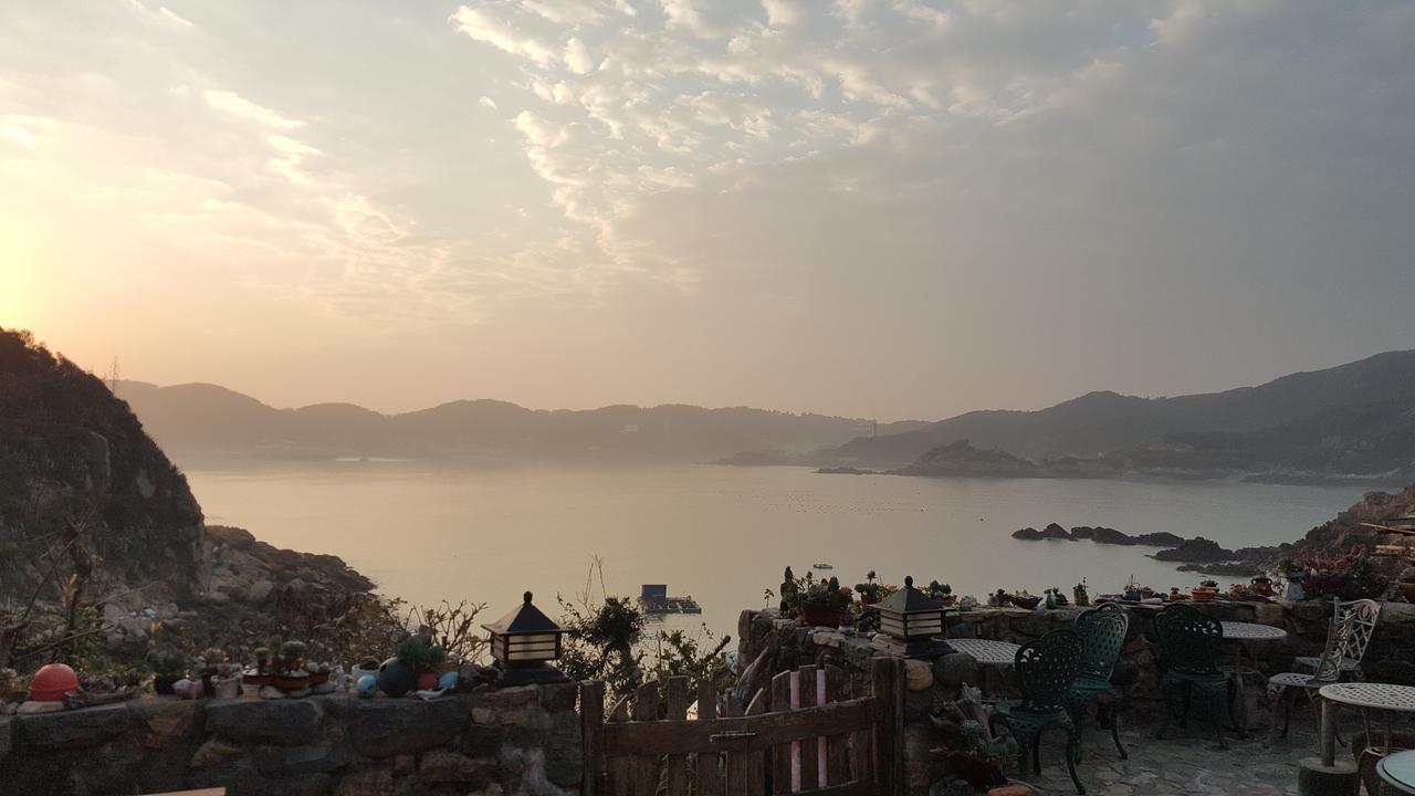 Furen Homestay Nangan Buitenkant foto