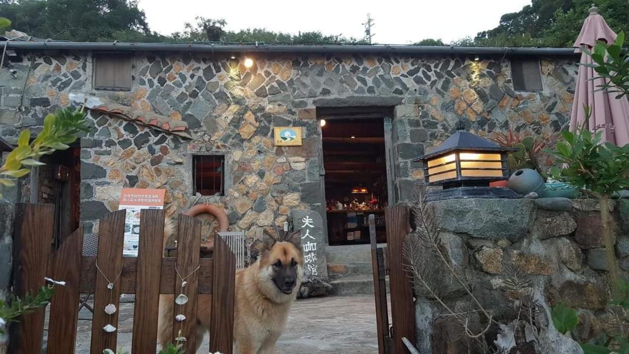 Furen Homestay Nangan Buitenkant foto