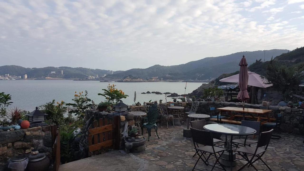 Furen Homestay Nangan Buitenkant foto