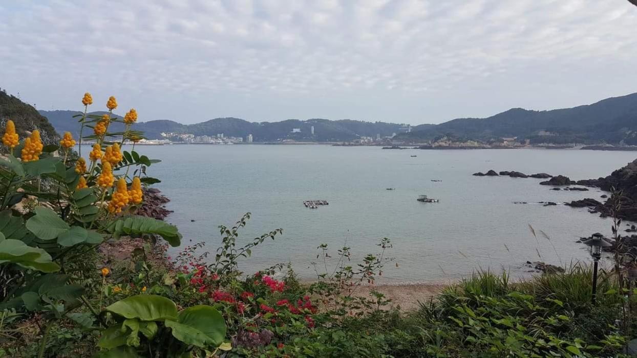 Furen Homestay Nangan Buitenkant foto