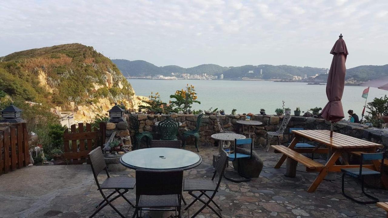 Furen Homestay Nangan Buitenkant foto